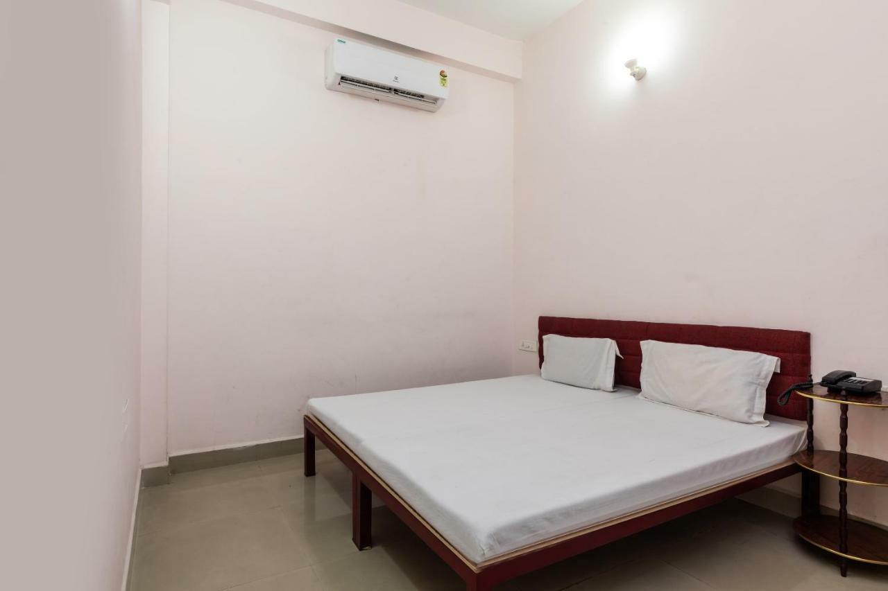 Spot On 48618 Vasundhara Gardens Hotel Bhopal Buitenkant foto
