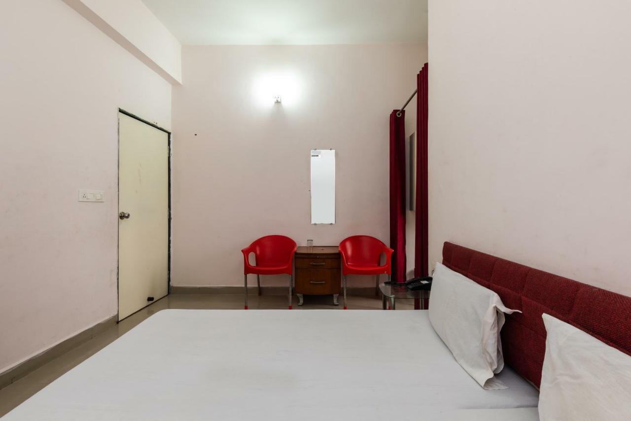 Spot On 48618 Vasundhara Gardens Hotel Bhopal Buitenkant foto