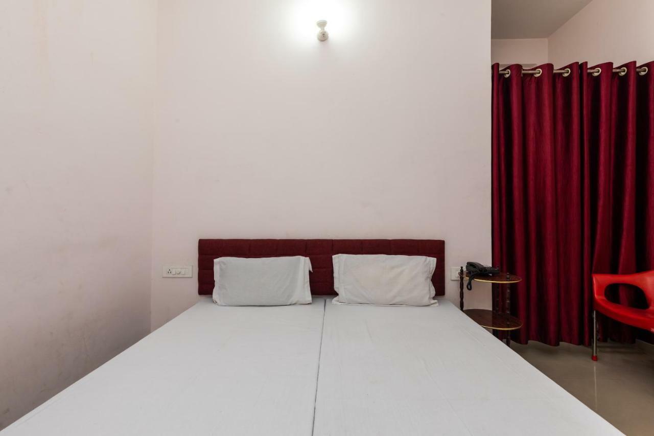 Spot On 48618 Vasundhara Gardens Hotel Bhopal Buitenkant foto