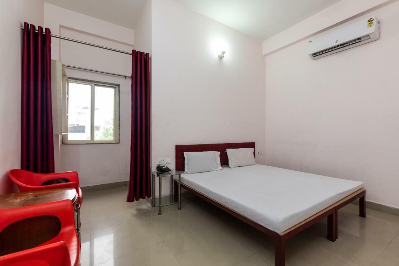 Spot On 48618 Vasundhara Gardens Hotel Bhopal Buitenkant foto