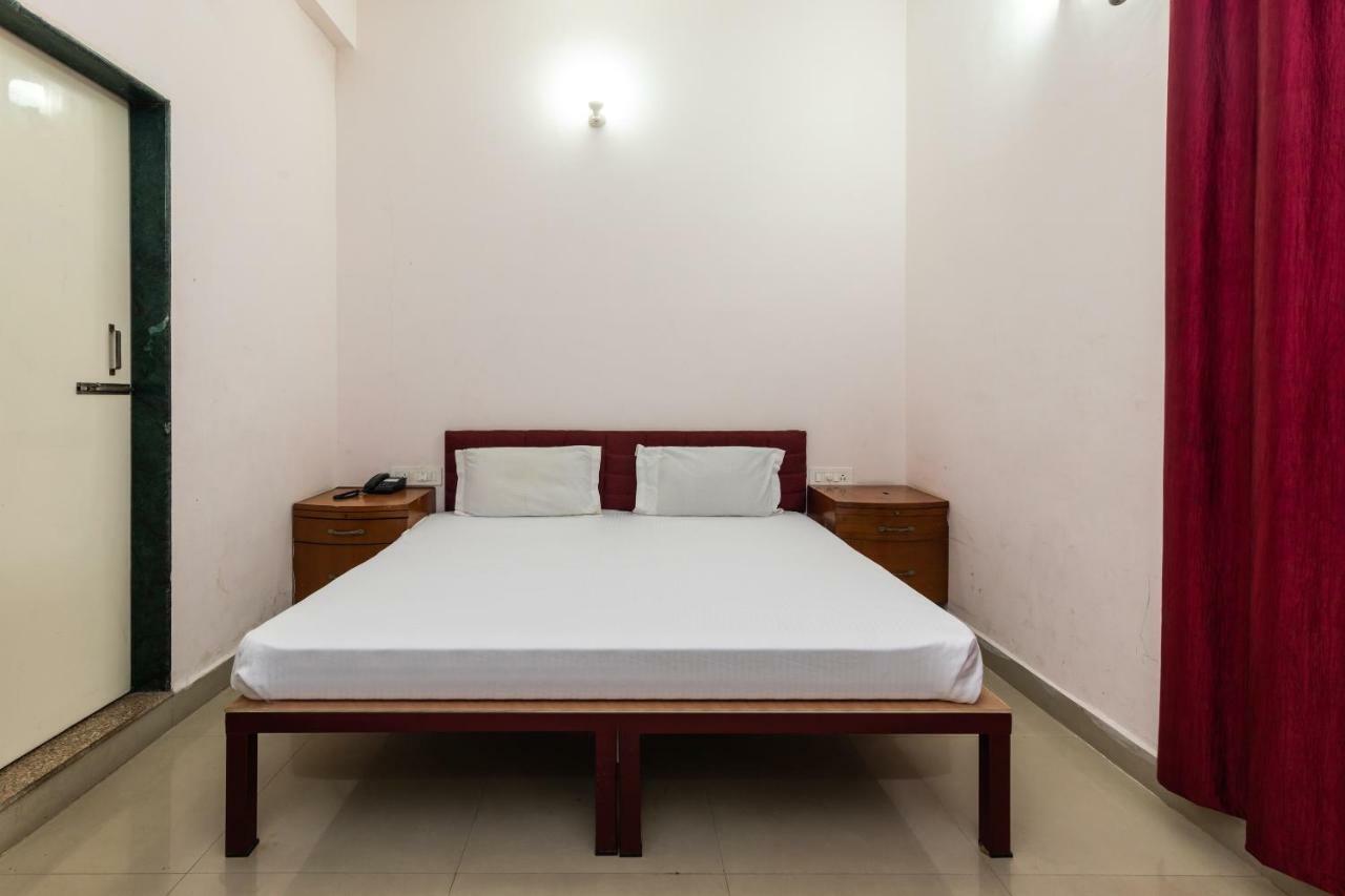 Spot On 48618 Vasundhara Gardens Hotel Bhopal Buitenkant foto